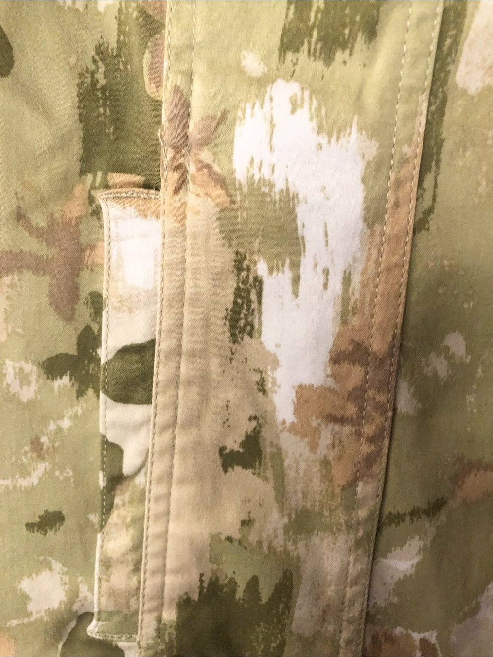 Denim&Co Floral Camouflage Jean Jacket in Olive Green & Beige - Picture 10 of 14